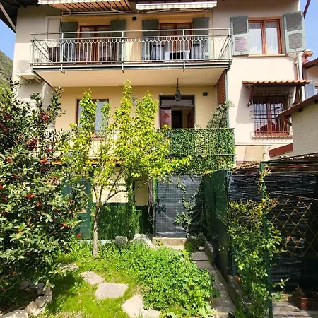 Casa Gelsomino, Laglio, Feriehus *