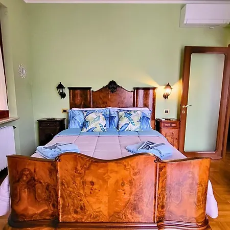 Casa Gelsomino, Laglio, *