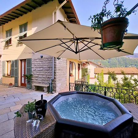 Casa Gelsomino, Laglio, Feriehus