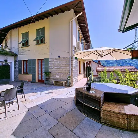 Casa Gelsomino, Laglio, Nyaraló *