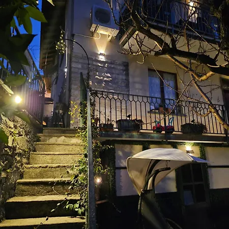 Casa Gelsomino, Laglio, *