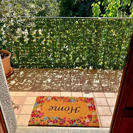 Casa Gelsomino, Laglio, *