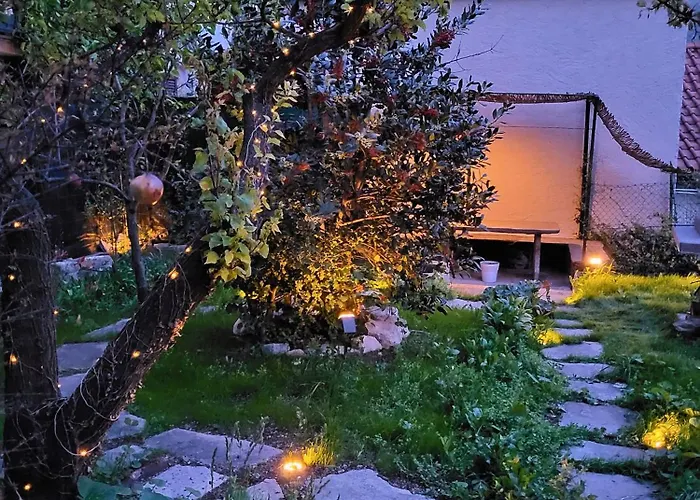 Casa Gelsomino, Laglio, *